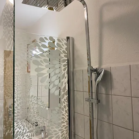 Wieko Leibnizstr. H3, Dg Rechts شقة